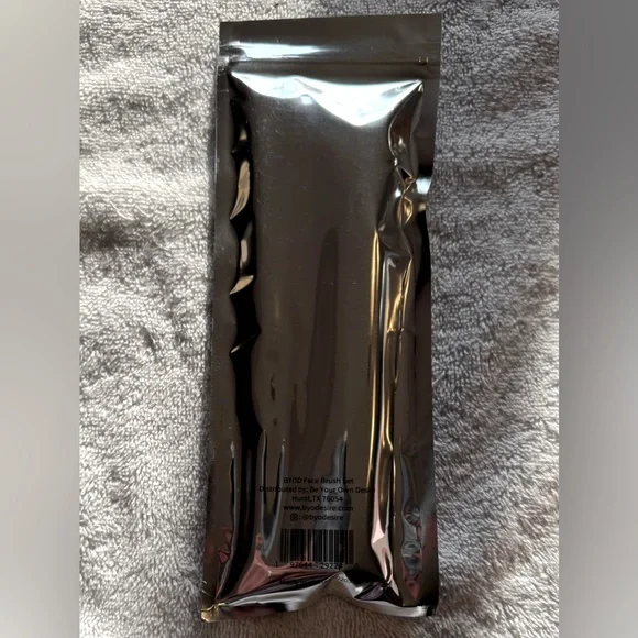 BYOD 3-Piece Face Brush Set BRAND NEW/SEALED - Picture 3 of 3